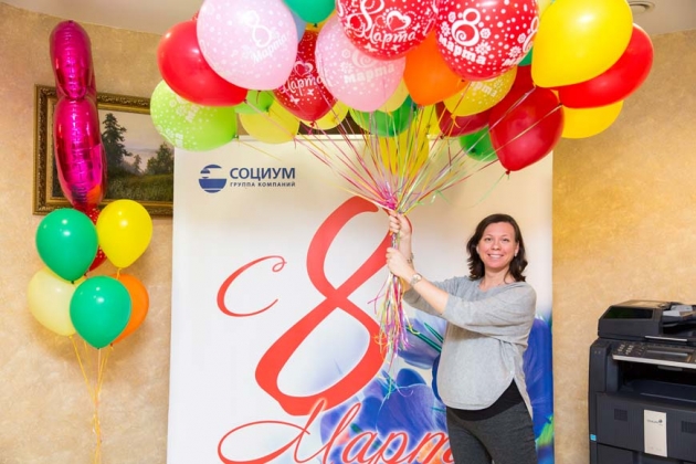 Празднование 8 марта в холдинге «Социум»