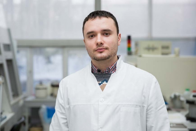 Алексей Храмцов, начальник лаборатории разработки и производства плёночных пьезокерамических элементов