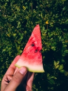 Отдых в деревне — лучшее, что произошло со мной этим летом.
А уж вкуснейшие яства заслуживают отдельного