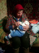 Первая встреча поколений. Прабабушка и правнук