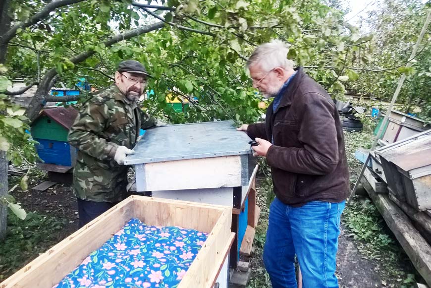 Гости из Голландии на пасеке Виктора Кудряшова
