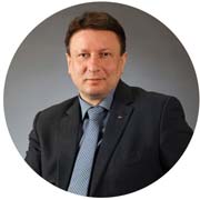 Олег Лавричев