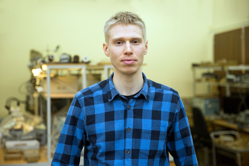 Александр Зотов - человек редкой специальности: технолог ферритового производства