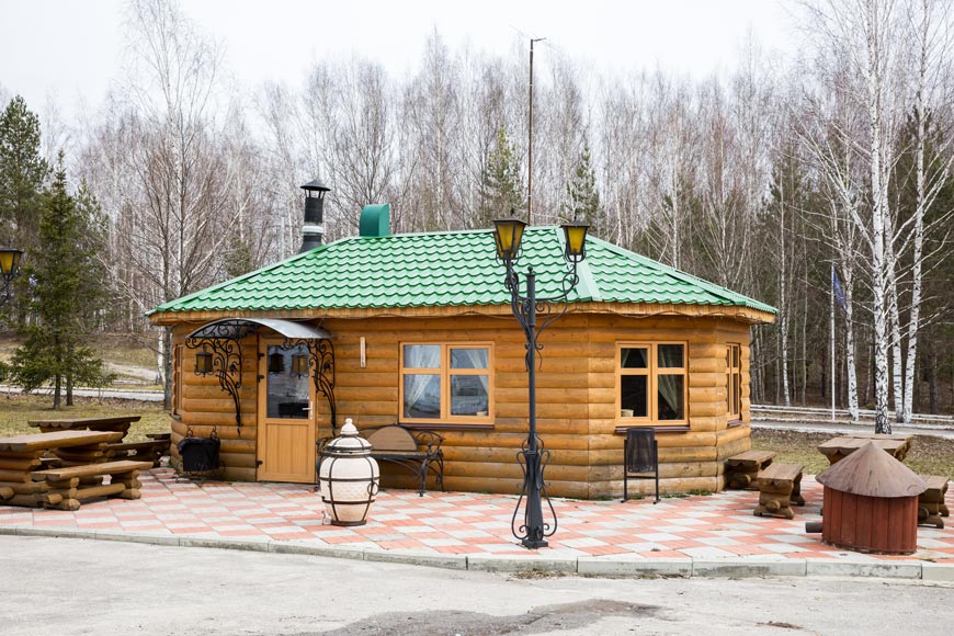 Охотничий домик рядом с главным корпусом профилактория